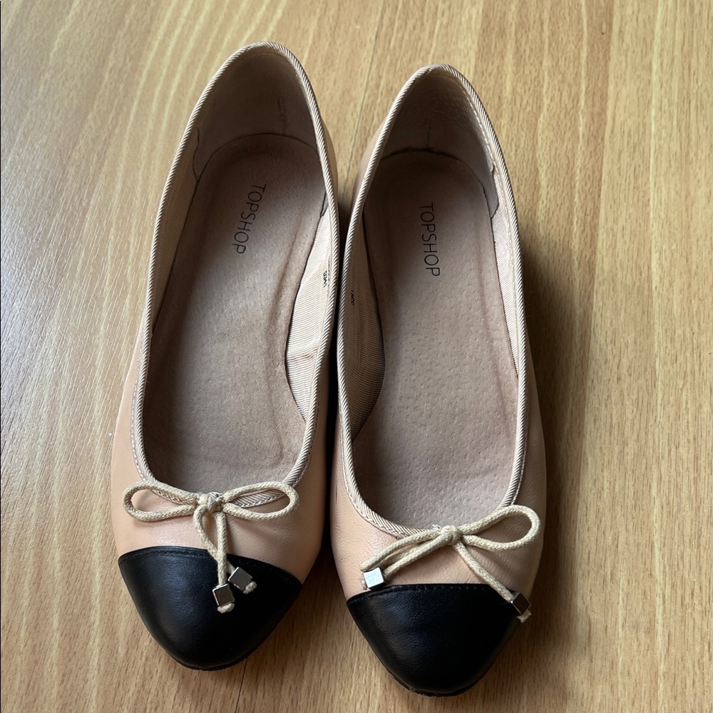 Topshop Black and Cream Ballet Flats - Women’s Size 37